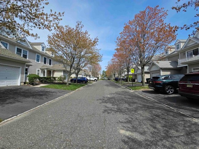 Building Photo - 2 Anchorage Ct