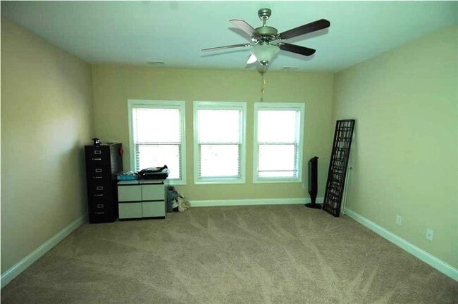 Building Photo - 2575 Walden Estates Dr