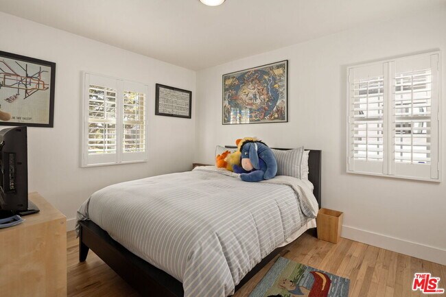 Building Photo - 6521 W 81st St