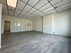 Building Photo - 3528 Boulevard of the Allies