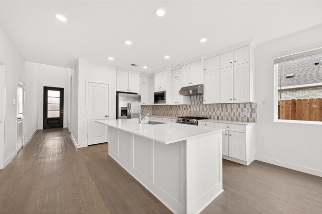 Building Photo - 2826 Gdn Mdw St