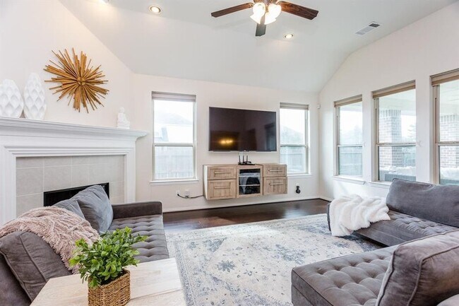 Building Photo - 7919 Summer Night Ln