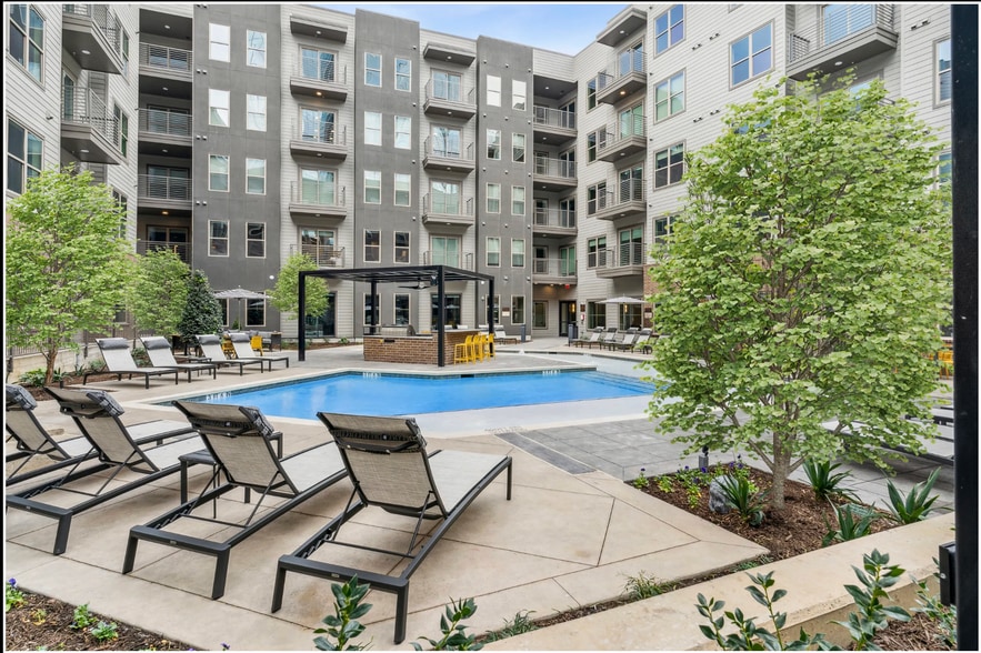 Building Photo - 12389 Merit Dr