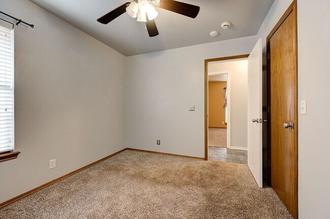 Building Photo - Gorgeous 3 bedroom 2 Bath Home in the Heart of Edmond