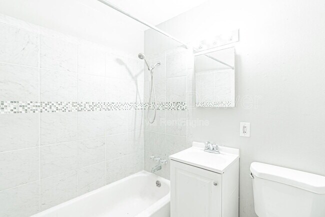 Building Photo - 1243 N Washington St