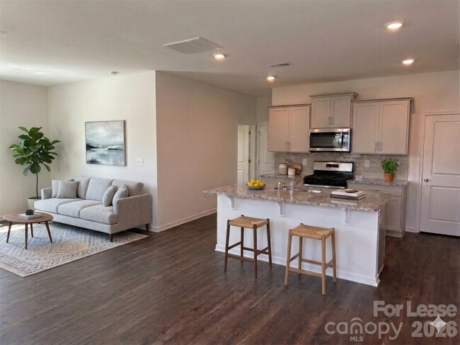 Building Photo - 122 Old Home Rd