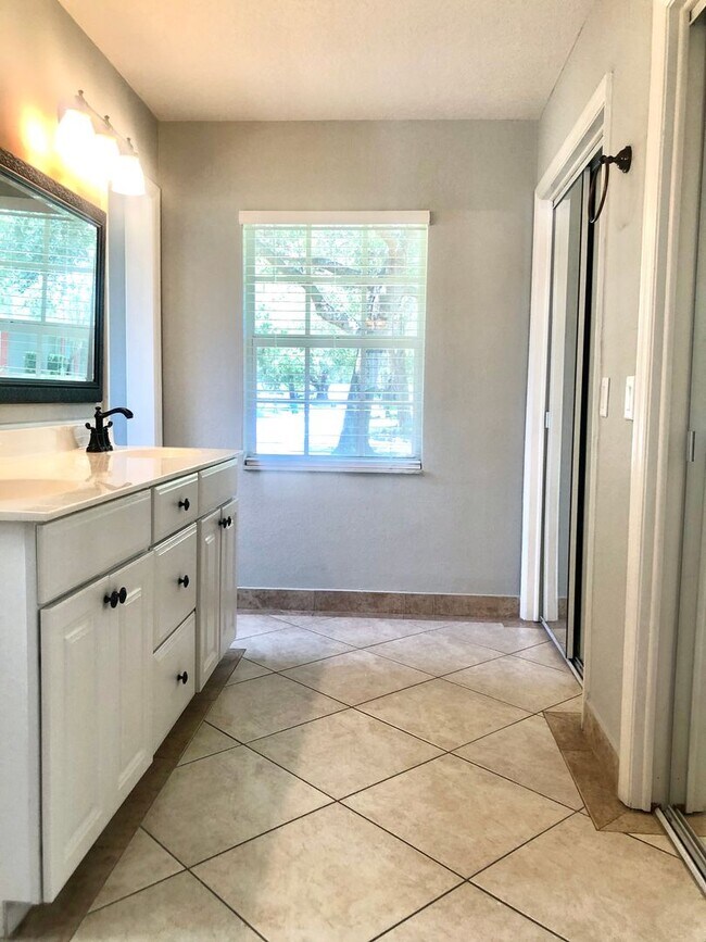 Building Photo - WINTER PARK POOL HOME WITH WINTER PARK SCHOOLS! (Orange County Winter Park Schools)