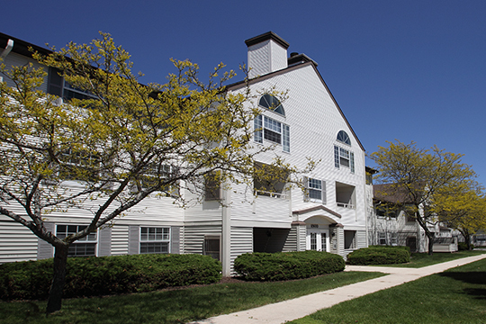 Primary Photo - Courtyard Apartments