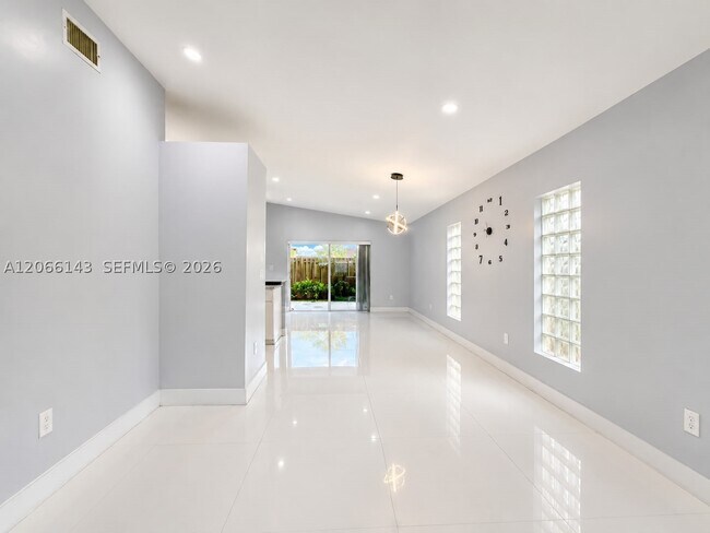 Building Photo - 9720 SW 164th Ave