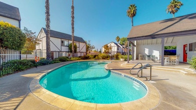 Pool - Henry Square- 2 Bed Luxury Townhomes