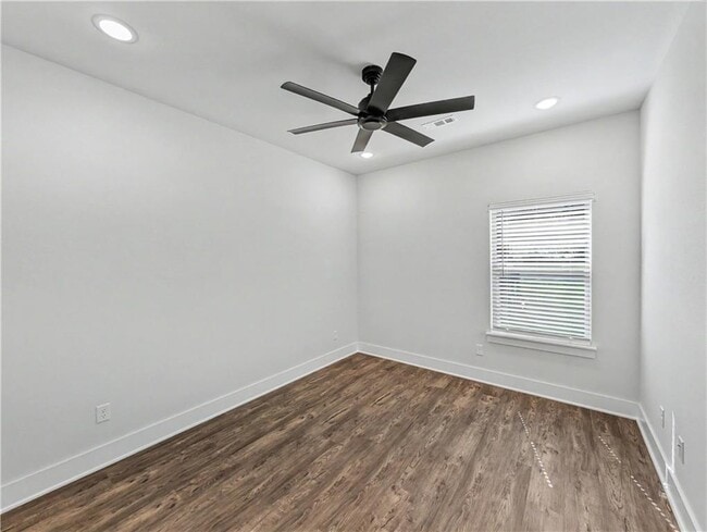 Building Photo - 24 Cromarty Dr