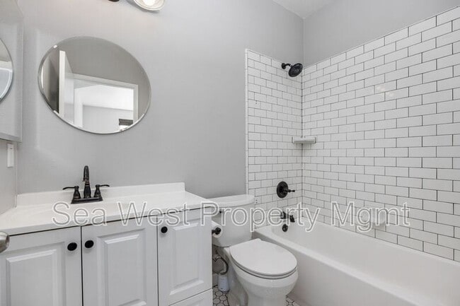 Building Photo - 6148 Paseo Granito