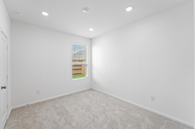 Building Photo - 6639 Sunset Velvet Dr