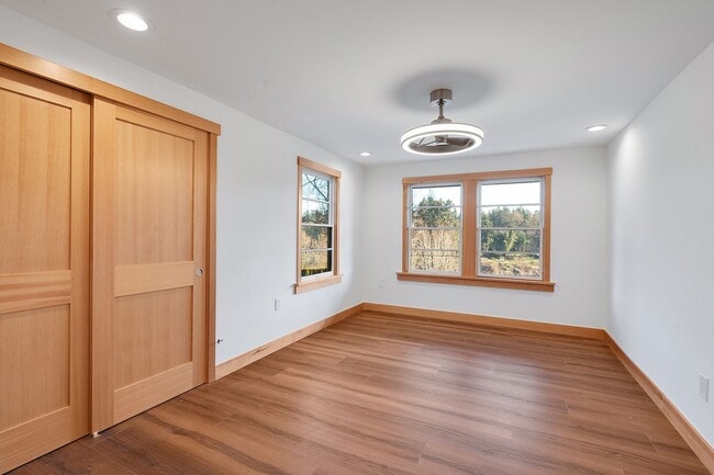 Building Photo - Lake Oswego Four Bedroom Home with View of...
