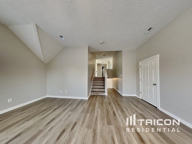 Building Photo - 147 Huntington Pl