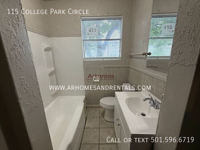 Building Photo - 115 College Park Cir