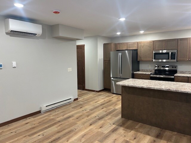 Kitchen - 4815 W 5th St
