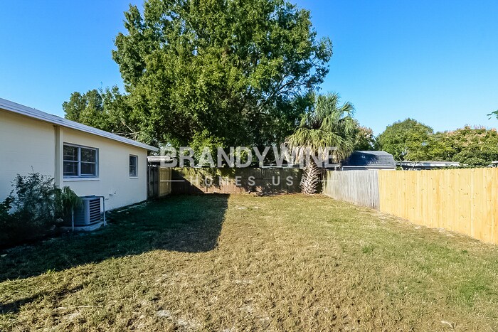 Building Photo - 4301 W Bay Ave
