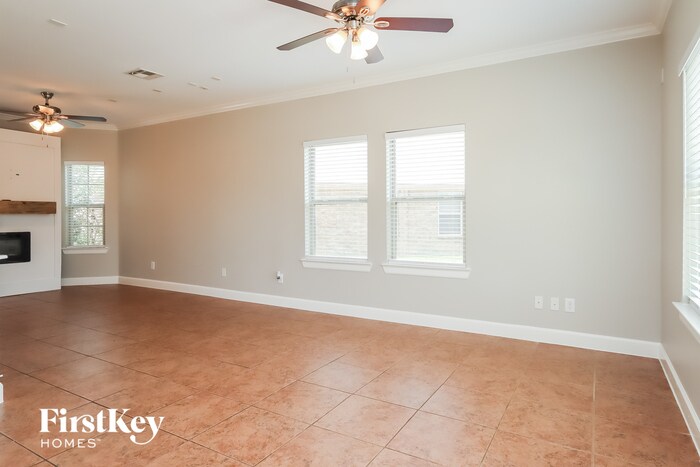 Building Photo - 320 Country Crossing Cir