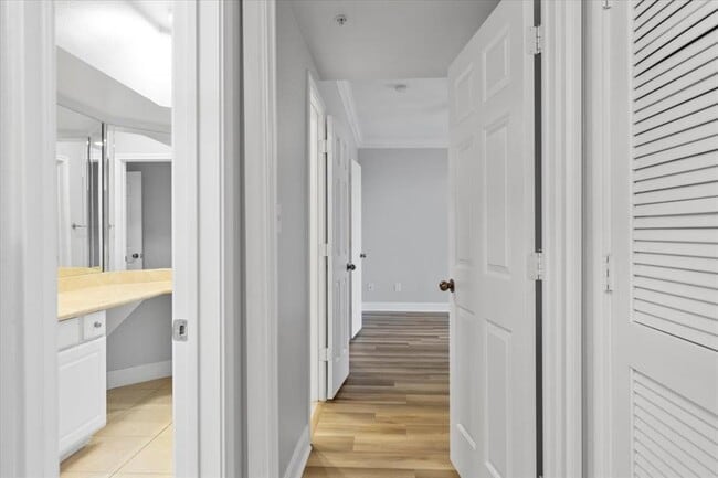 Building Photo - 7701 Rialto Blvd