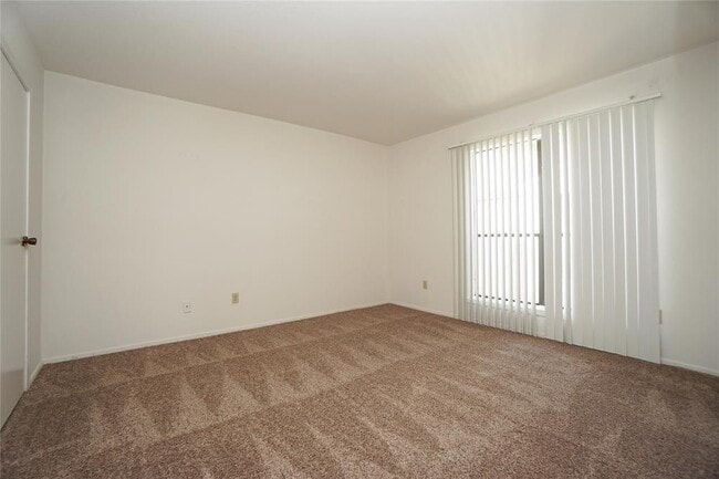 Building Photo - 6602 Harbor Town Dr
