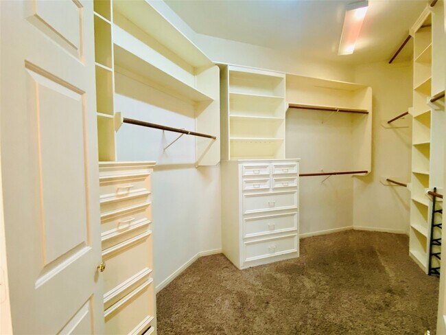 Building Photo - 14212 Horseshoe Bend