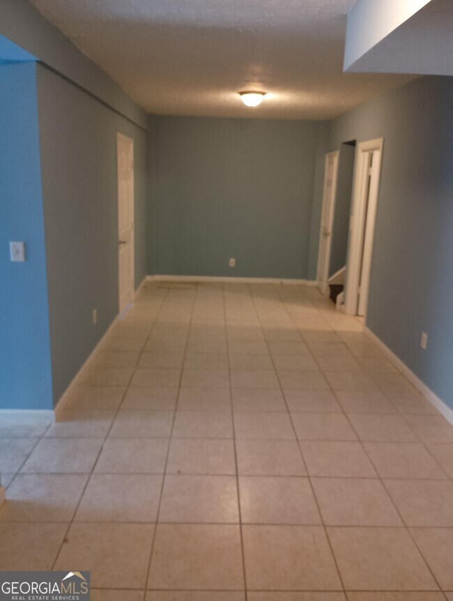 Building Photo - 728 Dunaire Way