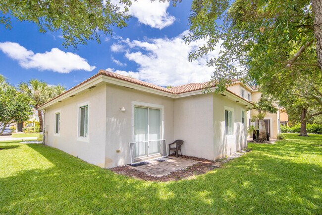 Building Photo - 139 2 Pine Dr