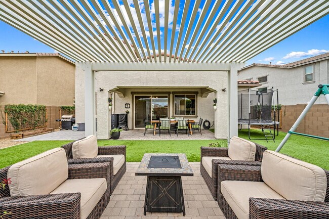 Building Photo - 14462 W Artemisa Ave