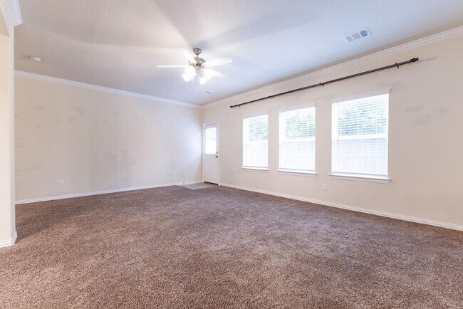 Building Photo - 11413 Hackmatack Way