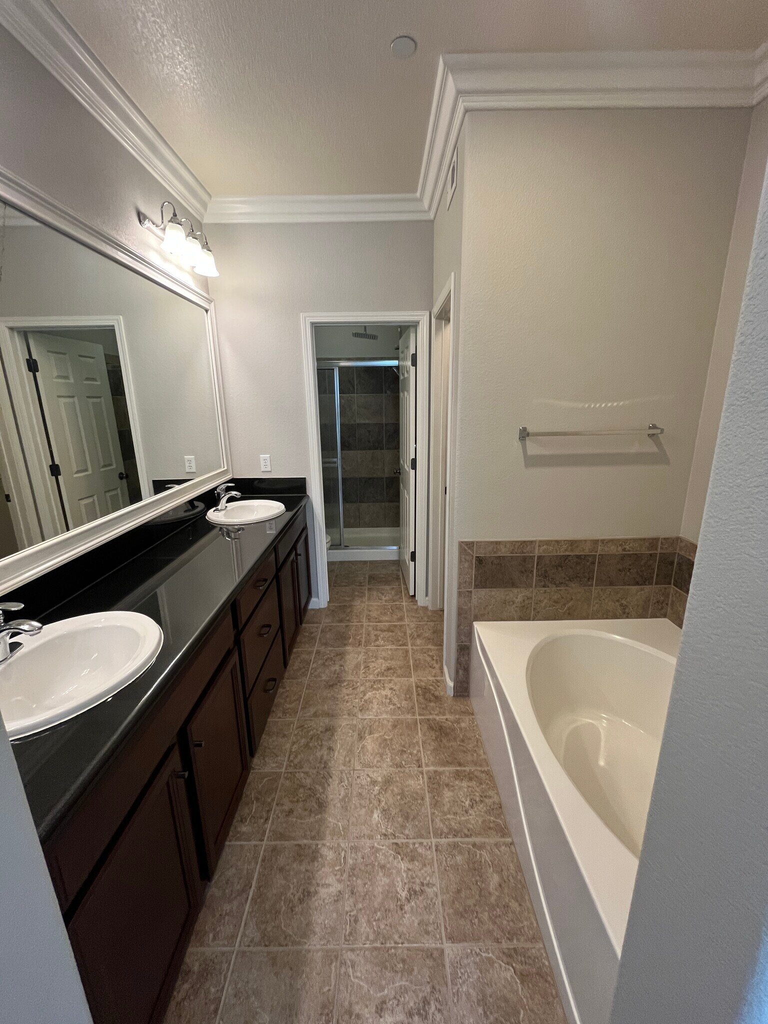 Building Photo - 400 Regatta Lane