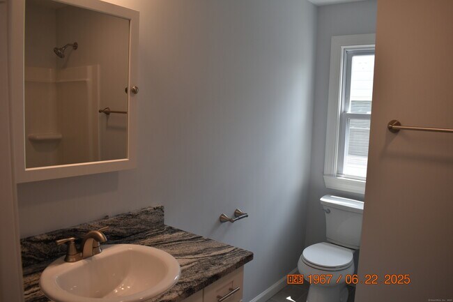 Building Photo - 41 Highland Ave