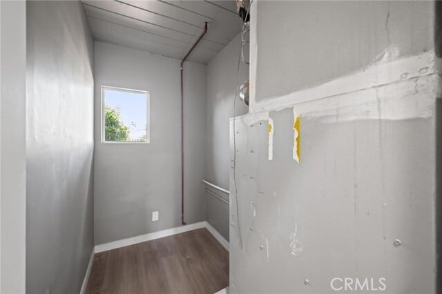 Building Photo - 7445 Balcom Ave