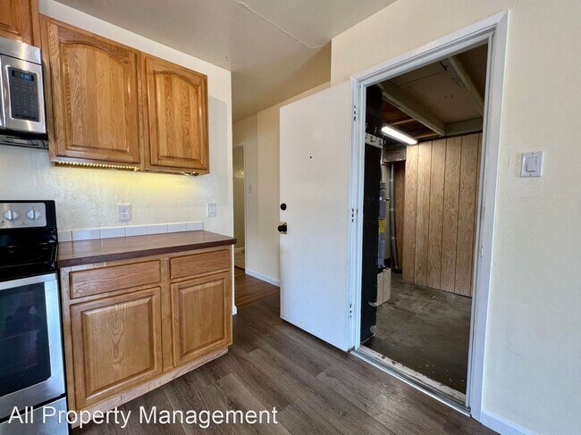 Building Photo - 2 br, 1 bath House - 569 Avenue Alhambra