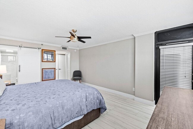 Building Photo - 899 Jeffery St