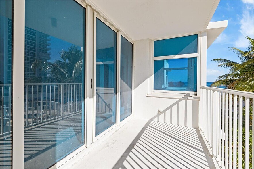 Building Photo - 1360 S Ocean Blvd