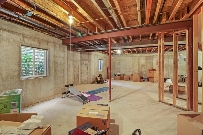 Building Photo - 292 Jennifer Ct