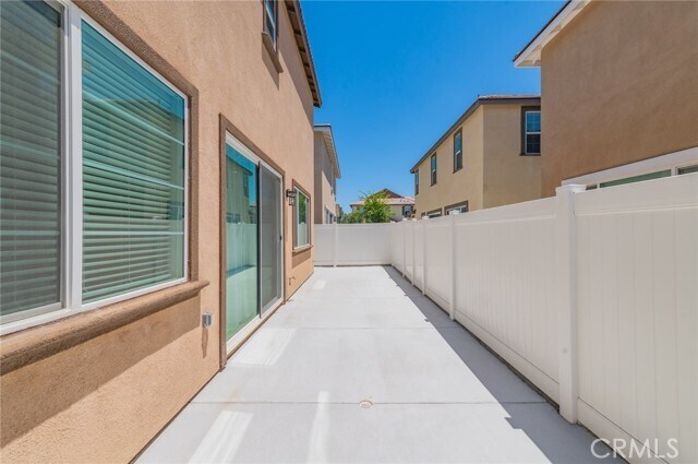 Building Photo - 40277 Birchfield Dr