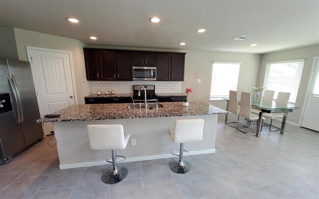 Building Photo - 3303 Zephyr Park Ln