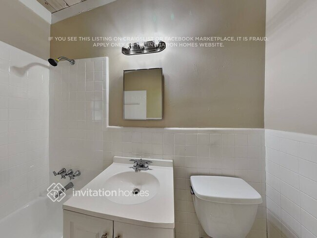 Building Photo - 1275 SW 28th Rd