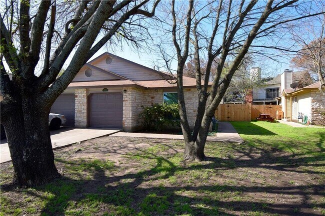 Building Photo - 12302 Deer Falls Dr