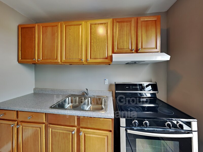 Building Photo - 33 S 18th St