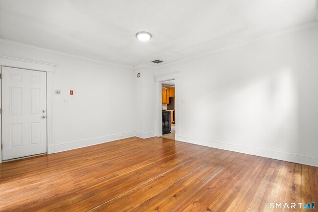 Building Photo - 132 Bunker Hill Ave