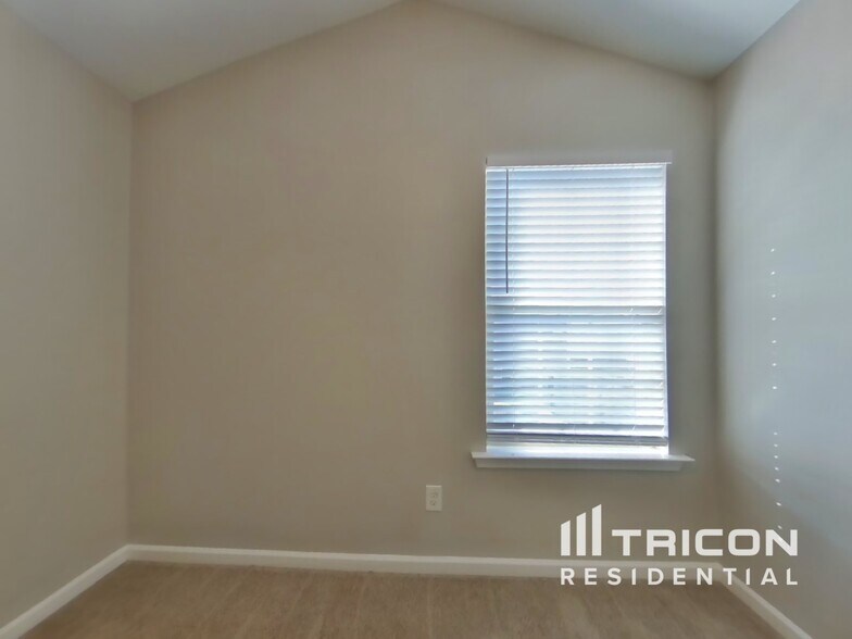 Building Photo - 19 Wesley Drew Ln