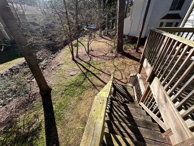 Building Photo - 6528 Thetford Ct