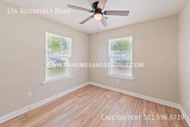 Building Photo - 134 Roosevelt Rd