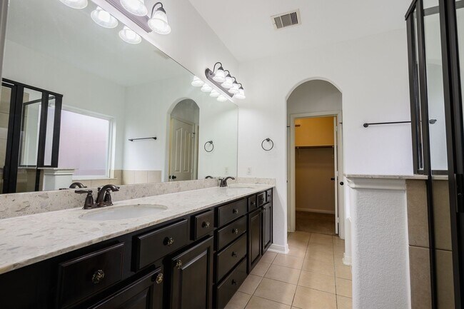 Building Photo - 4017 Firenze Dr