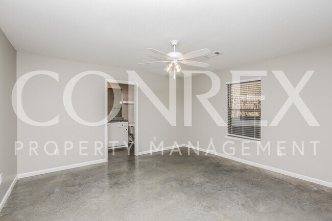 Building Photo - Stunning New Construction Home in Pearl!