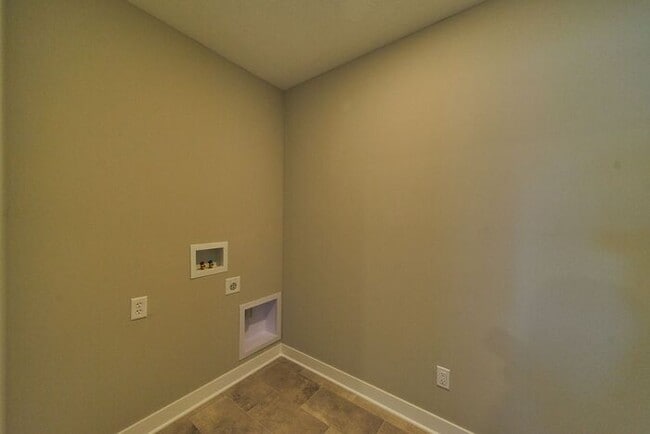 Building Photo - 5 Bedroom New Build in Camby!