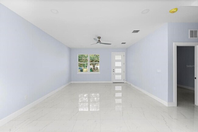 Building Photo - 8119 N Dakota Ave